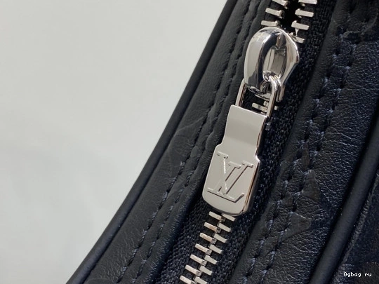 LOOP-23*13*6CM LOUIS VUITTON 0820